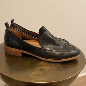 Susina black leather loafers, size 7